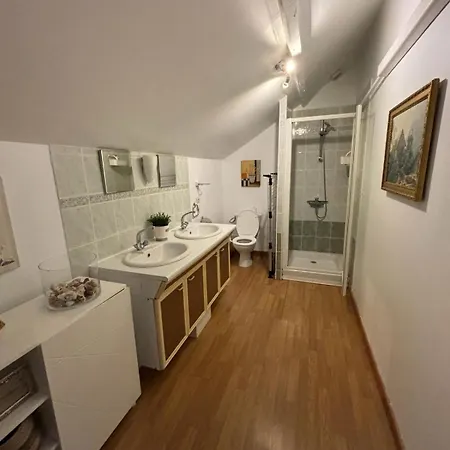 Dans Ferme Renovee 4-5 Personnes * Aubarede
