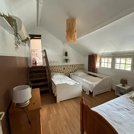 Dans Ferme Renovee 4-5 Personnes *